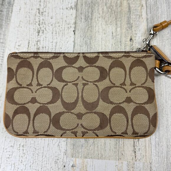 COACH Hampton Signature Buckle Khaki/Camel Canvas Patent Leather Wristlet - Picture 4 of 10